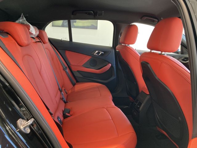 BMW BMW 1series 2024