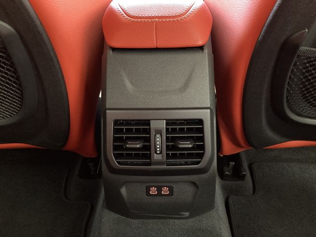 BMW BMW 1series 2024