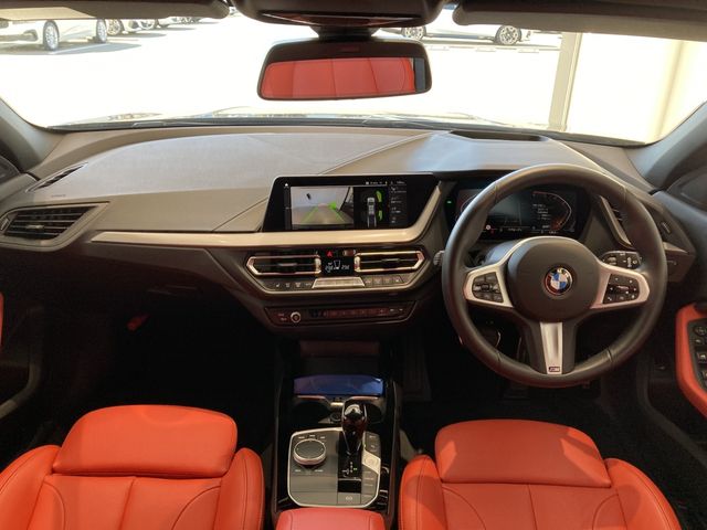 BMW BMW 1series 2024