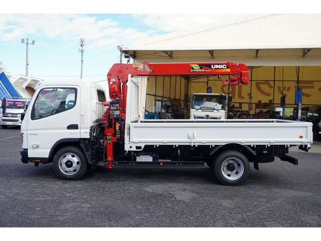 MITSUBISHI CANTER 2024