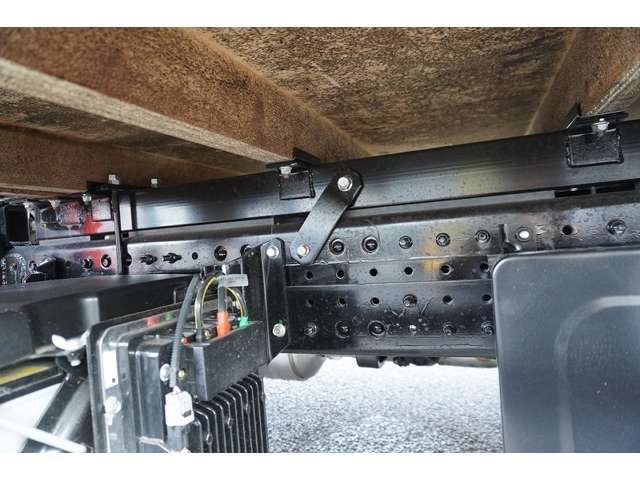 MITSUBISHI CANTER 2024