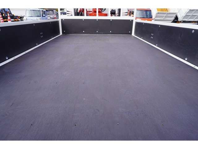 MITSUBISHI CANTER 2024