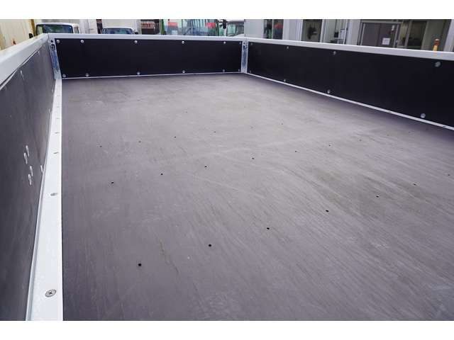 MITSUBISHI CANTER 2024