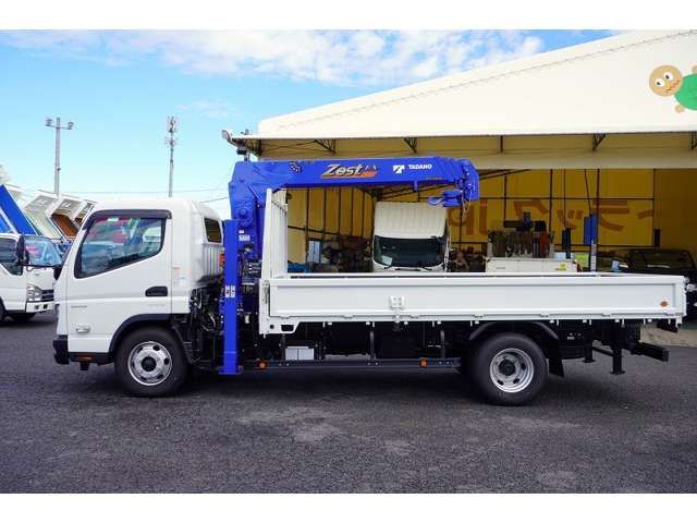 MITSUBISHI CANTER 2024