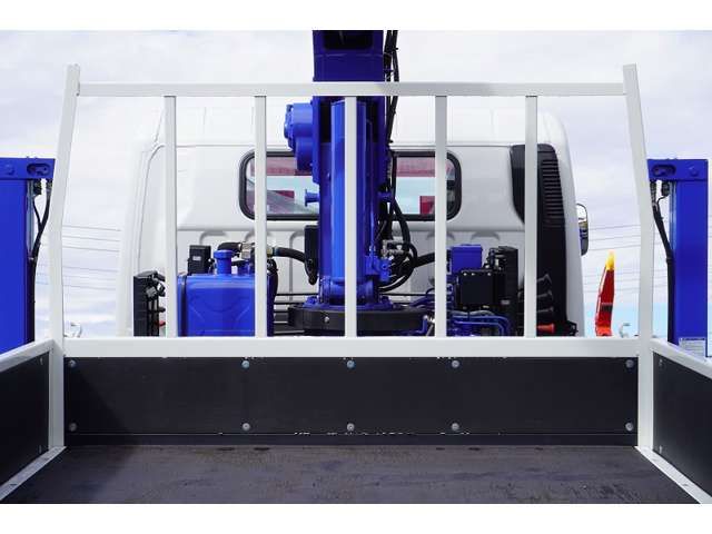 MITSUBISHI CANTER 2024