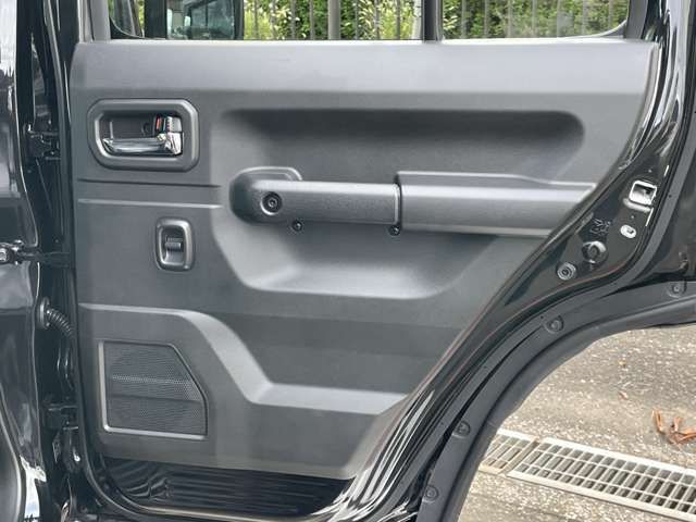 SUZUKI JIMNY NOMADE 2025