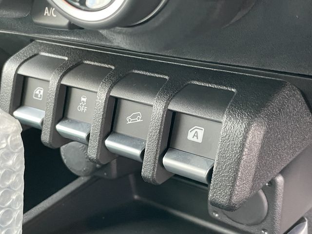 SUZUKI JIMNY NOMADE 2025