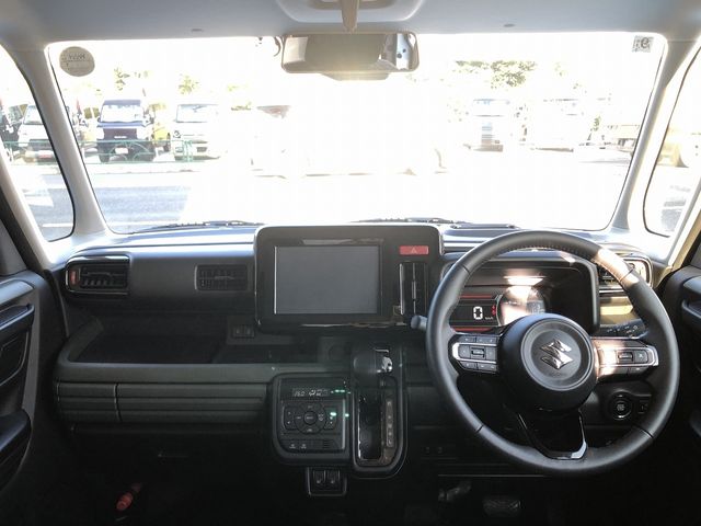 SUZUKI Spacia GEAR 2024