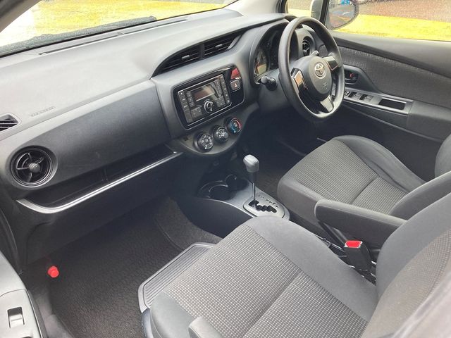 TOYOTA VITZ  4WD 2017