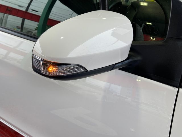 TOYOTA VITZ  4WD 2017