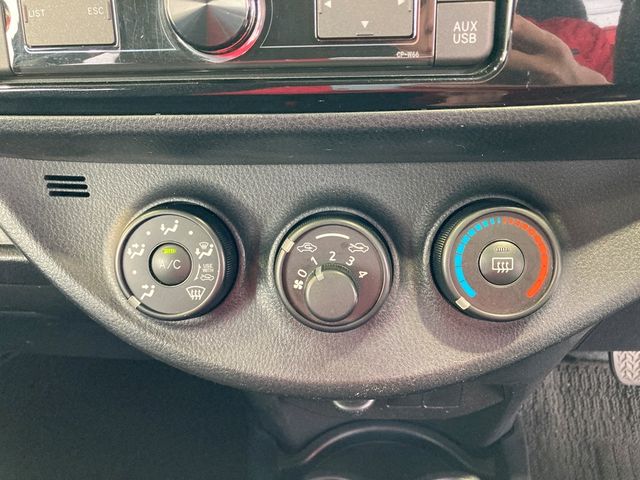 TOYOTA VITZ  4WD 2017