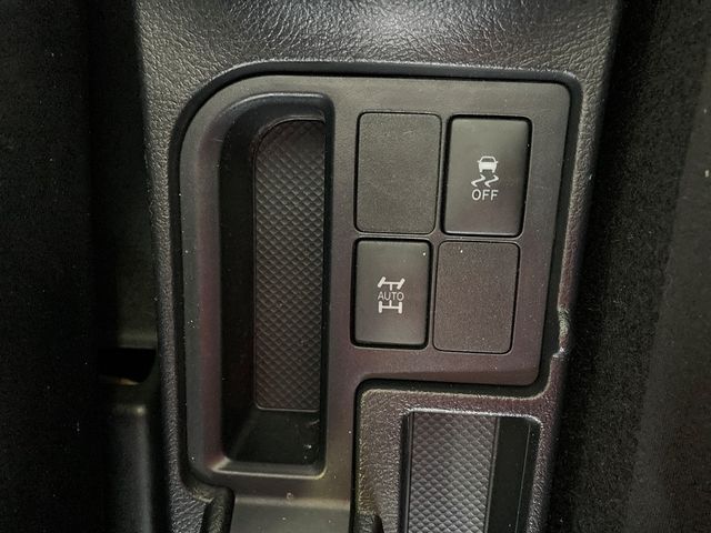 TOYOTA VITZ  4WD 2017