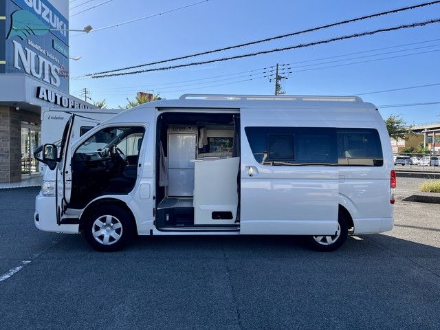 TOYOTA HIACE van 2WD 2021