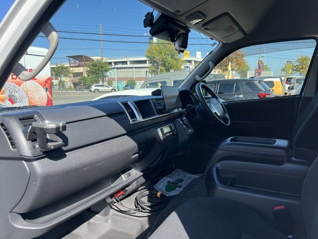 TOYOTA HIACE van 2WD 2021