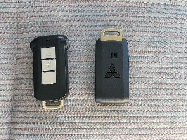 MITSUBISHI eK SPACE 4WD 2015