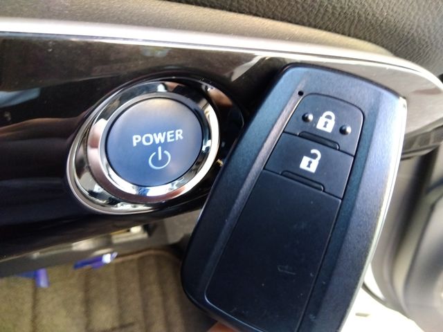 TOYOTA PRIUS 4WD 2016