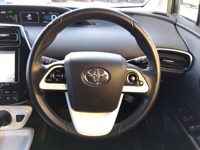 TOYOTA PRIUS 4WD 2016