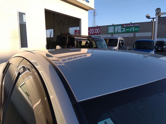 TOYOTA PRIUS 4WD 2016