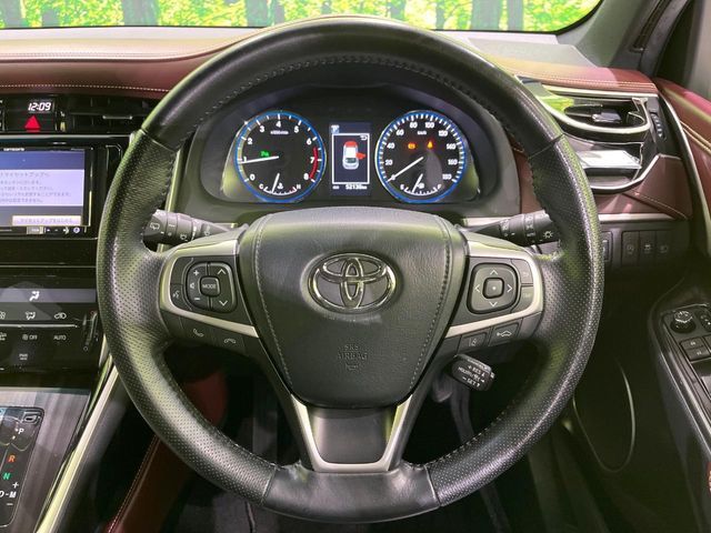 TOYOTA HARRIER 2WD 2017