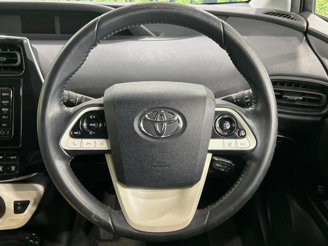 TOYOTA PRIUS 2018