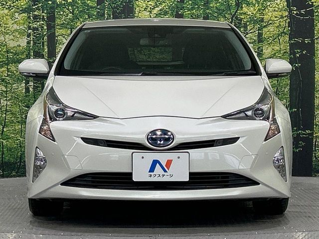 TOYOTA PRIUS 2018