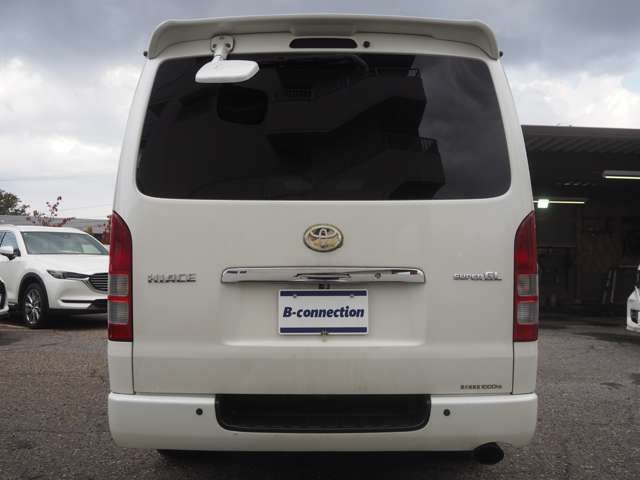 TOYOTA HIACE van 4WD 2010