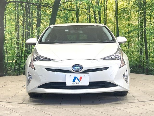 TOYOTA PRIUS 2016