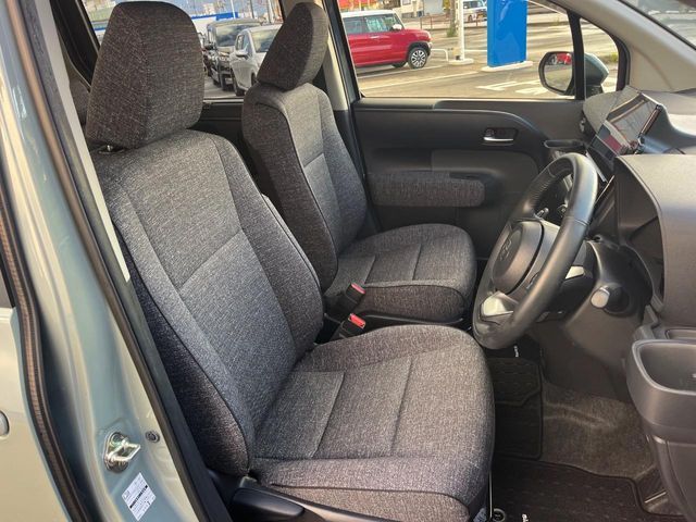 TOYOTA SIENTA HYBRID 2023