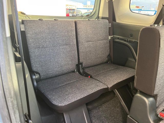 TOYOTA SIENTA HYBRID 2023