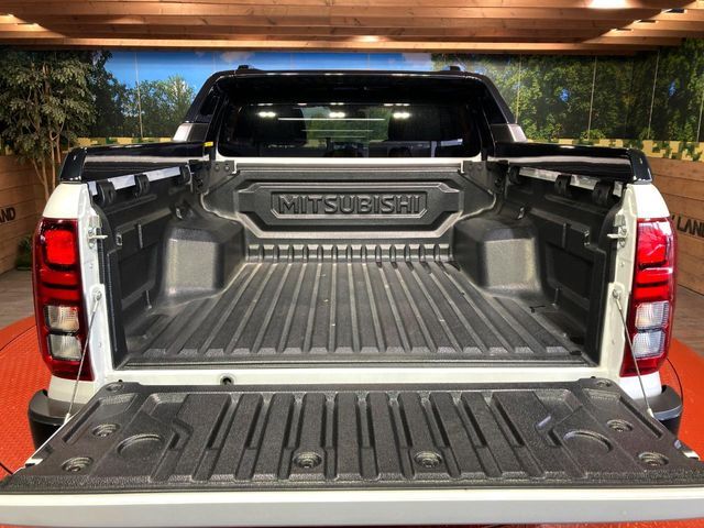 MITSUBISHI TRITON 2024