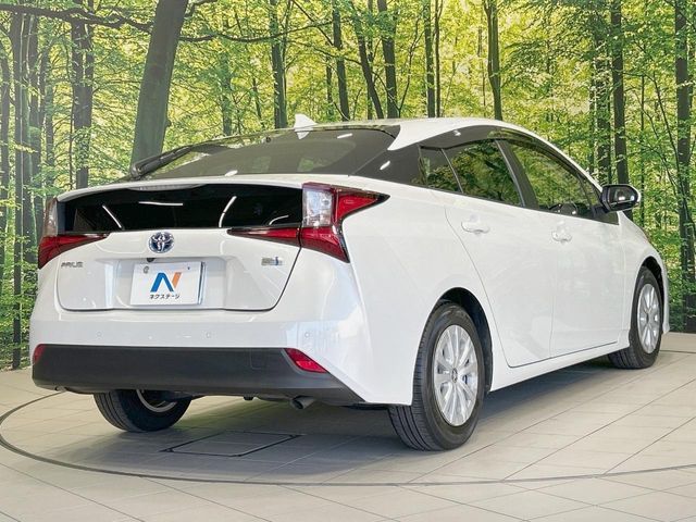 TOYOTA PRIUS 2022