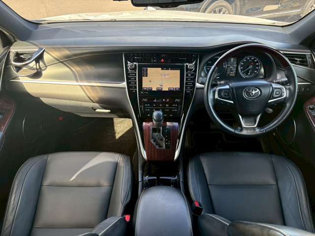 TOYOTA HARRIER HYBRID 2015