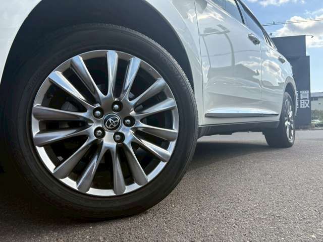 TOYOTA HARRIER HYBRID 2015