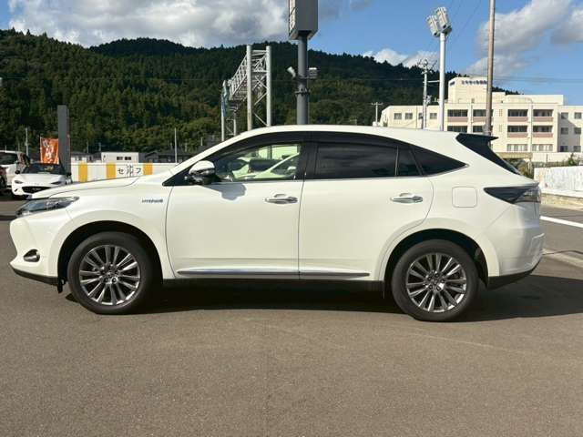 TOYOTA HARRIER HYBRID 2015
