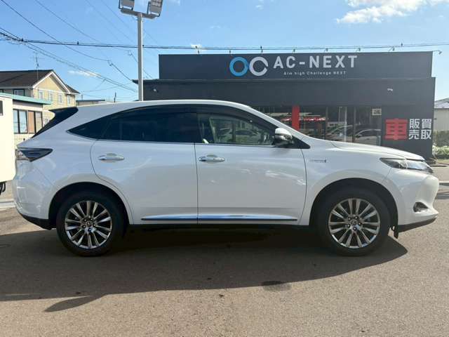 TOYOTA HARRIER HYBRID 2015