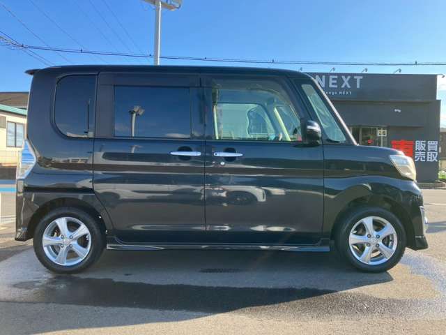 DAIHATSU TANTO CUSTOM 4WD 2014