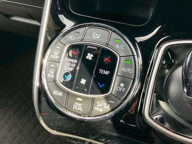 TOYOTA ESQUIRE HYBRID 2017