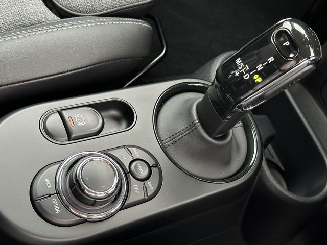 BMW MINI COOPER 2023