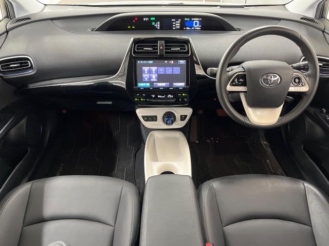 TOYOTA PRIUS 2016