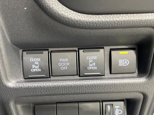 TOYOTA SIENTA HYBRID 2023