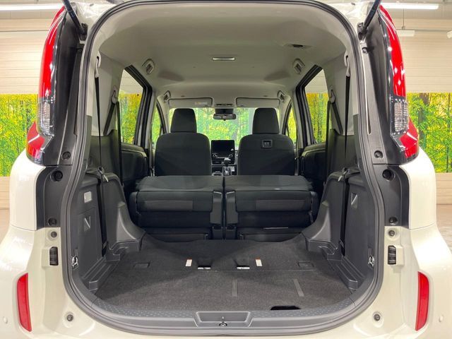 TOYOTA SIENTA HYBRID 2023