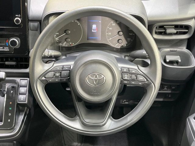 TOYOTA SIENTA HYBRID 2023