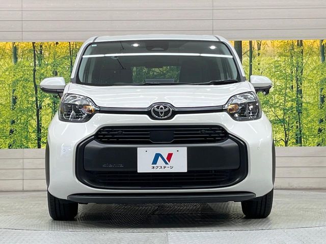 TOYOTA SIENTA HYBRID 2023