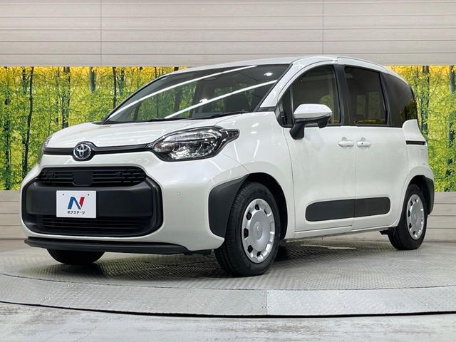 TOYOTA SIENTA HYBRID 2023