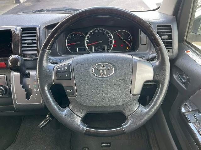 TOYOTA HIACE van 2WD 2016