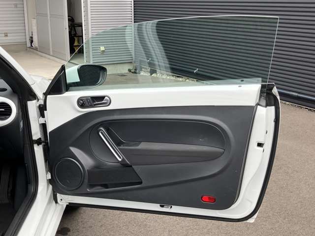 VOLKSWAGEN VOLKSWAGEN The BEETLE 2018