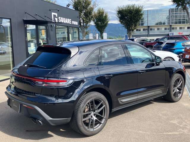 PORSCHE PORSCHE Macan 2023
