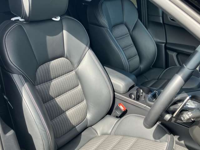 PORSCHE PORSCHE Macan 2023