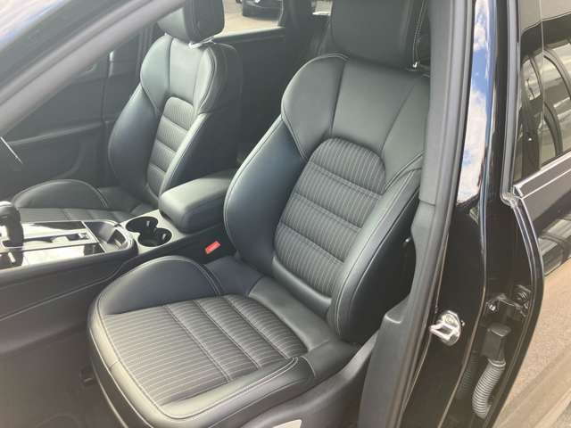 PORSCHE PORSCHE Macan 2023