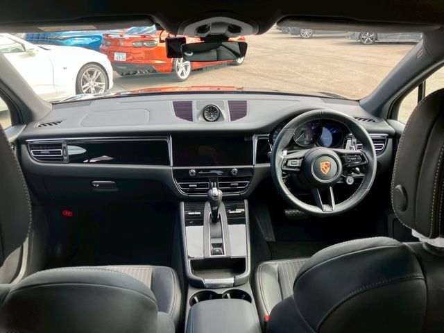 PORSCHE PORSCHE Macan 2023